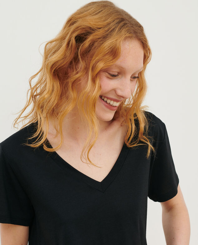 LÉA - Loose V-neck t-shirt