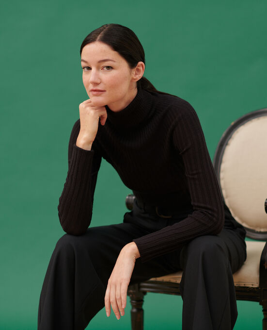 Merino wool turtleneck jumper 8853 09 BLACK