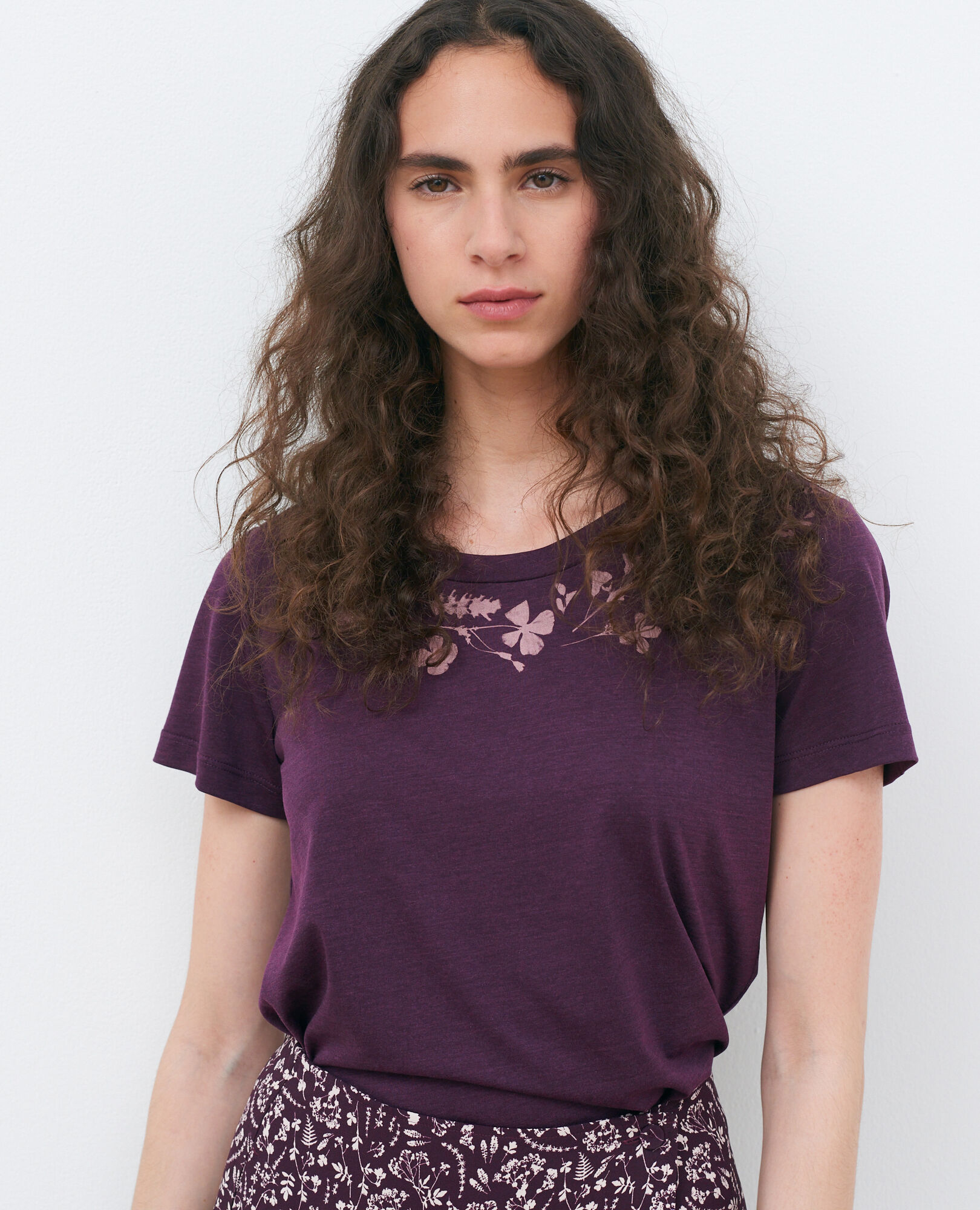 Loose round neck t-shirt Potent purple Preaux