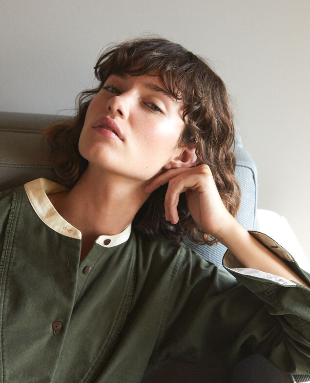 Velvet shirt with mandarin collar Green