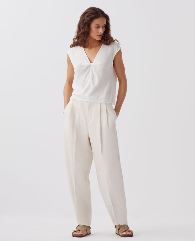 Pleated trousers J314 beige