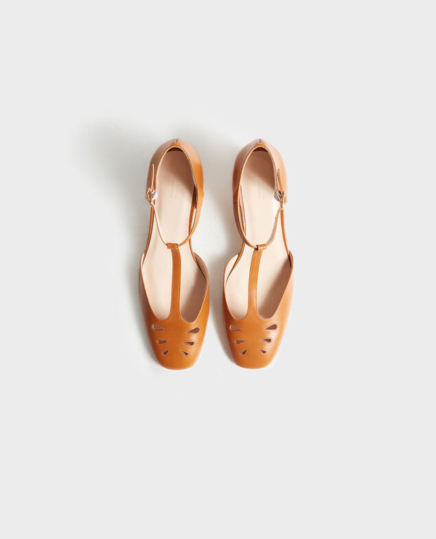 Leather T-bars Camel Pegeve