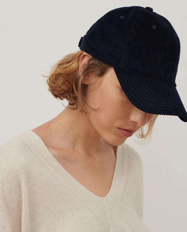 Cashmere V-neck jumper