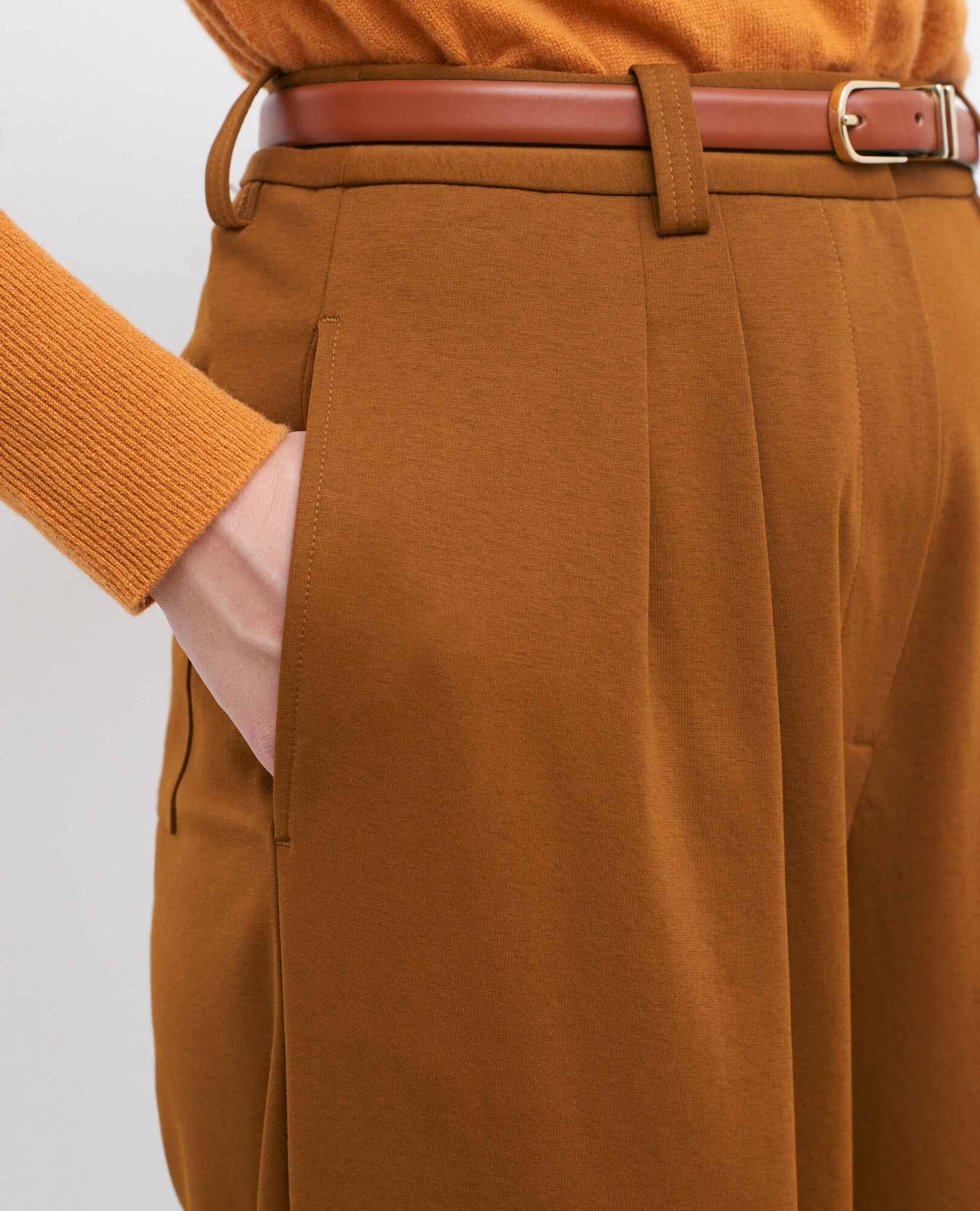 YVONNE - Wide pleated trousers. Monks robe Pradus