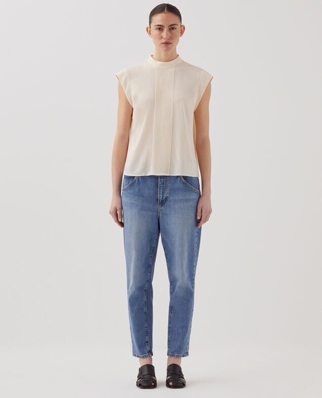 Silky sleeveless blouse J300 natural