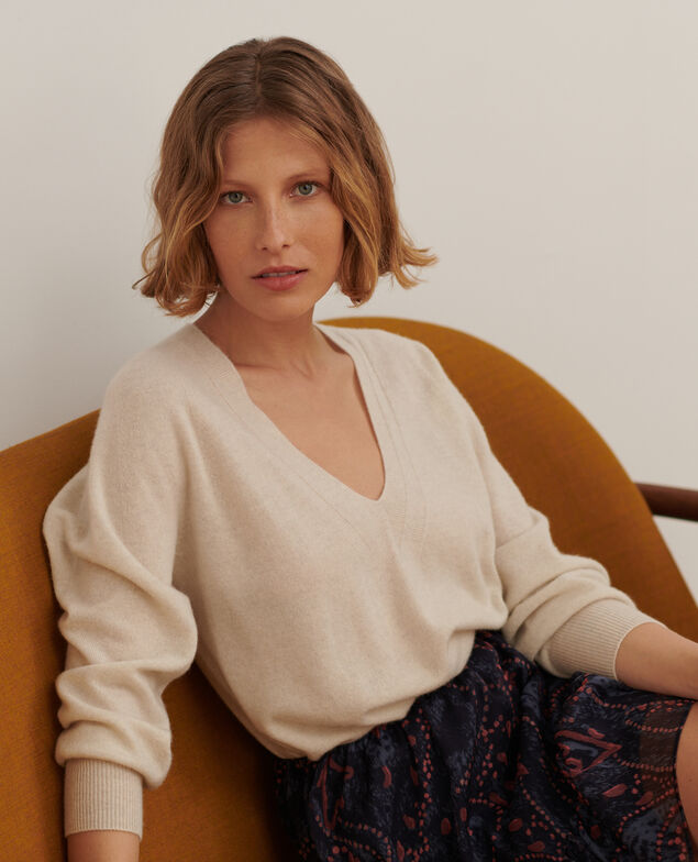 Cashmere V-neck jumper A009 white knit 3wju082w23