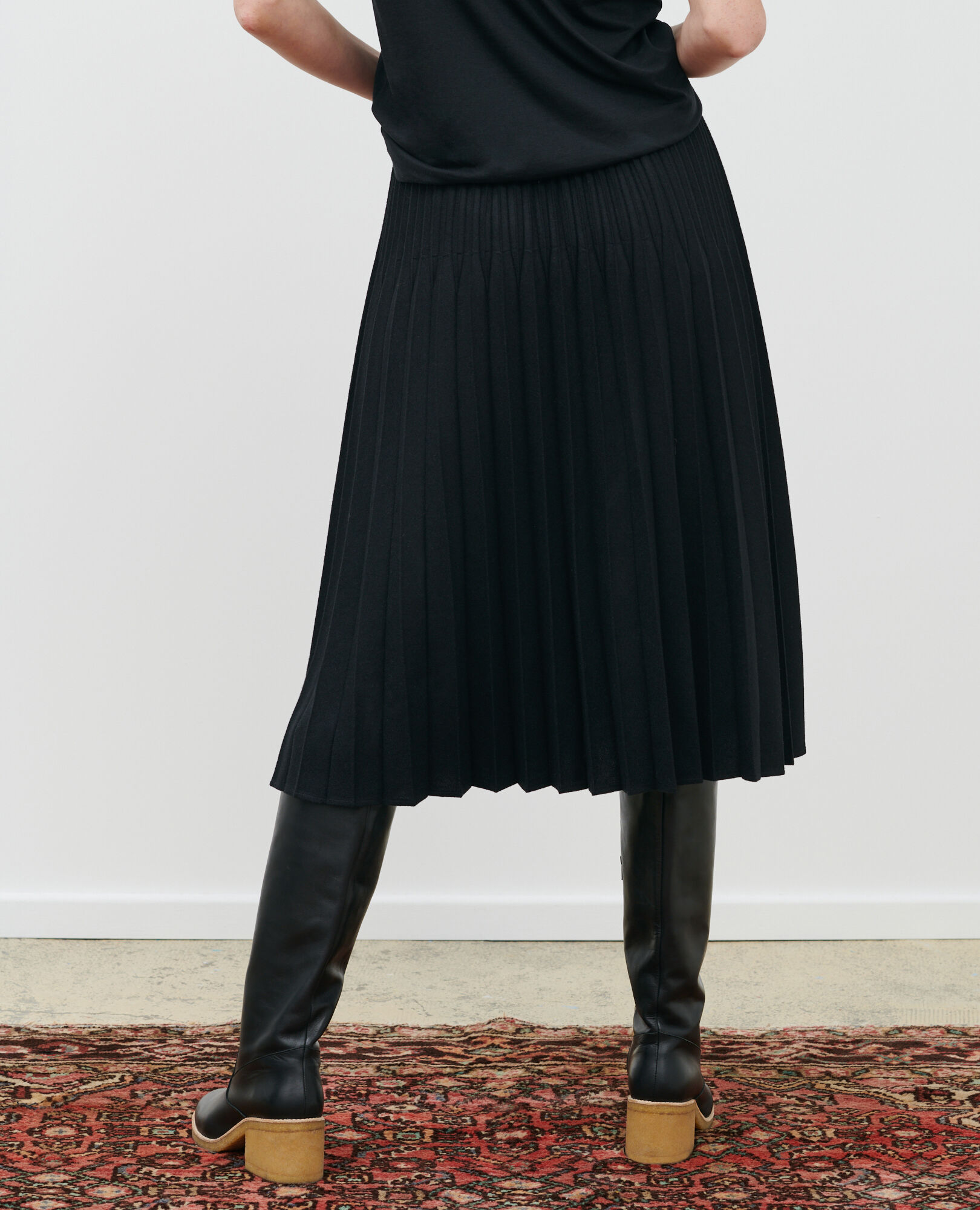 Pleated wool skirt Black beauty Mareille