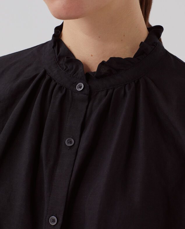 Frilly sleeveless shirt U090 black