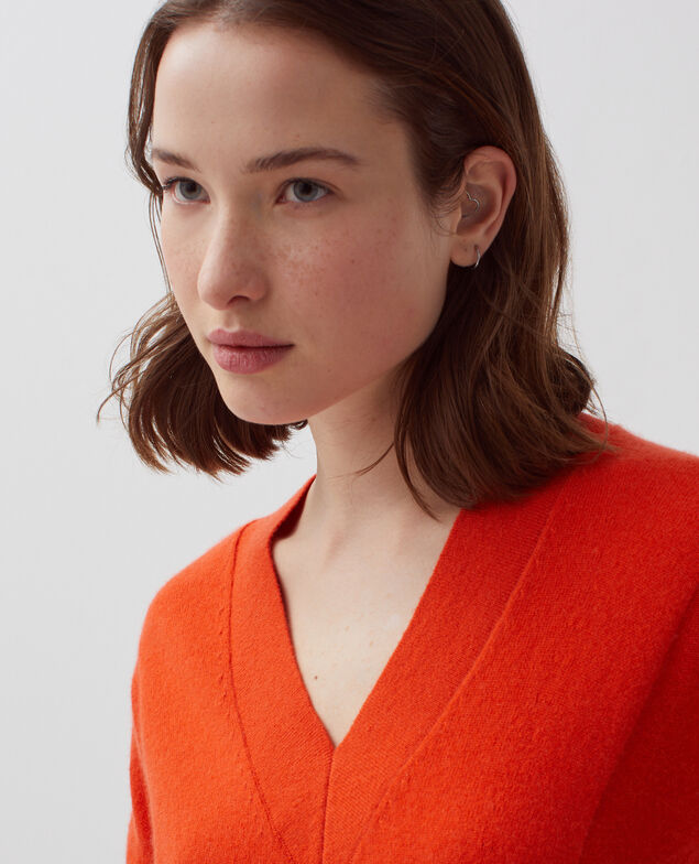 Cashmere V-neck jumper I260 pureed pumpkin