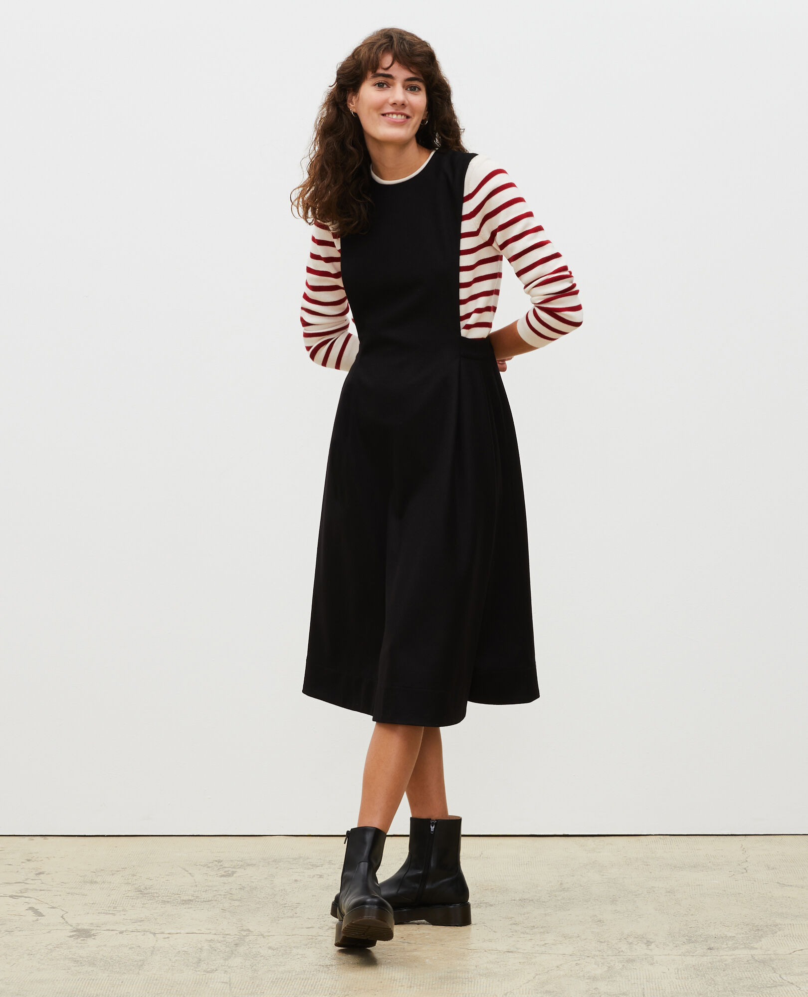 Pinafore dress with white shirt hotsell