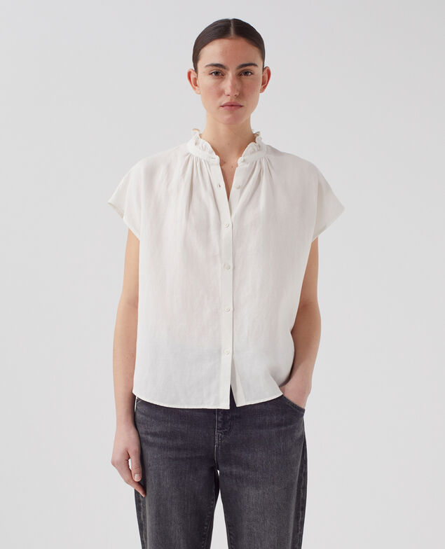 Frilly sleeveless shirt U010 off white