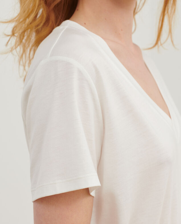 LÉA - Loose V-neck t-shirt