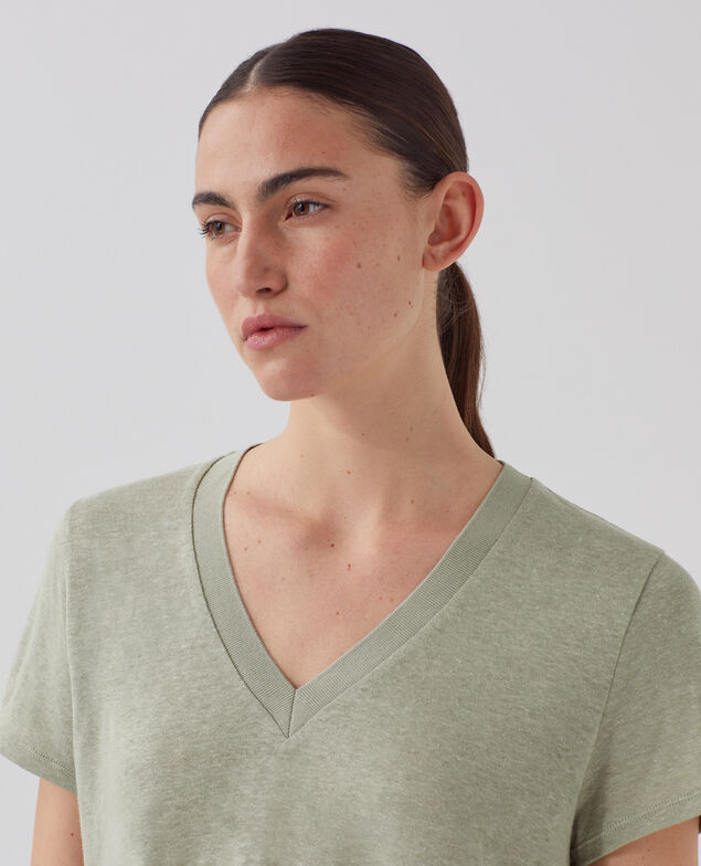 SARAH - Linen V-neck t-shirt U520 green