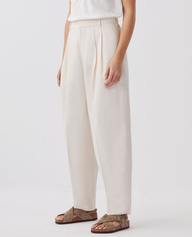 Pleated trousers J314 beige