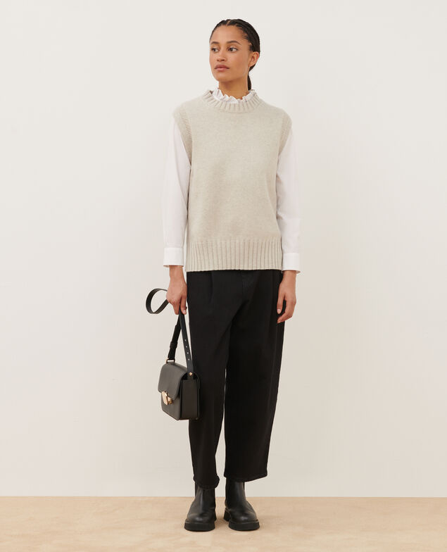 Sleeveless jumper