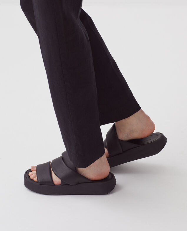 Leather sandals H096 black