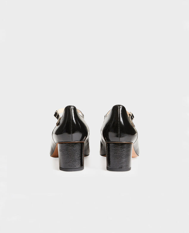 Mary Janes in patent leather with a round heel  Black beauty