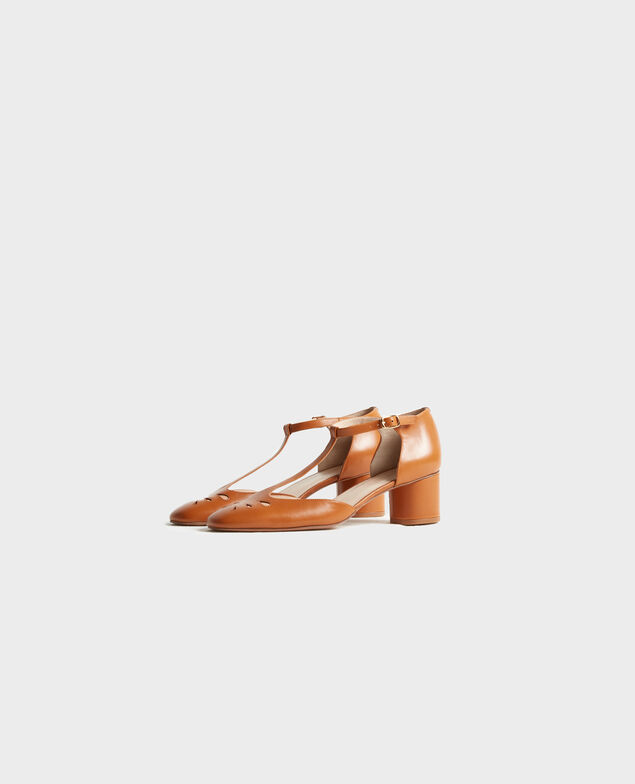 Leather T-bars Camel Pegeve