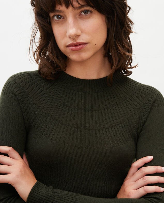 Round neck flared merino wool dress Military green