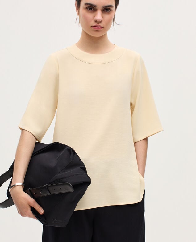 Silky crepe top K300 ecru beige