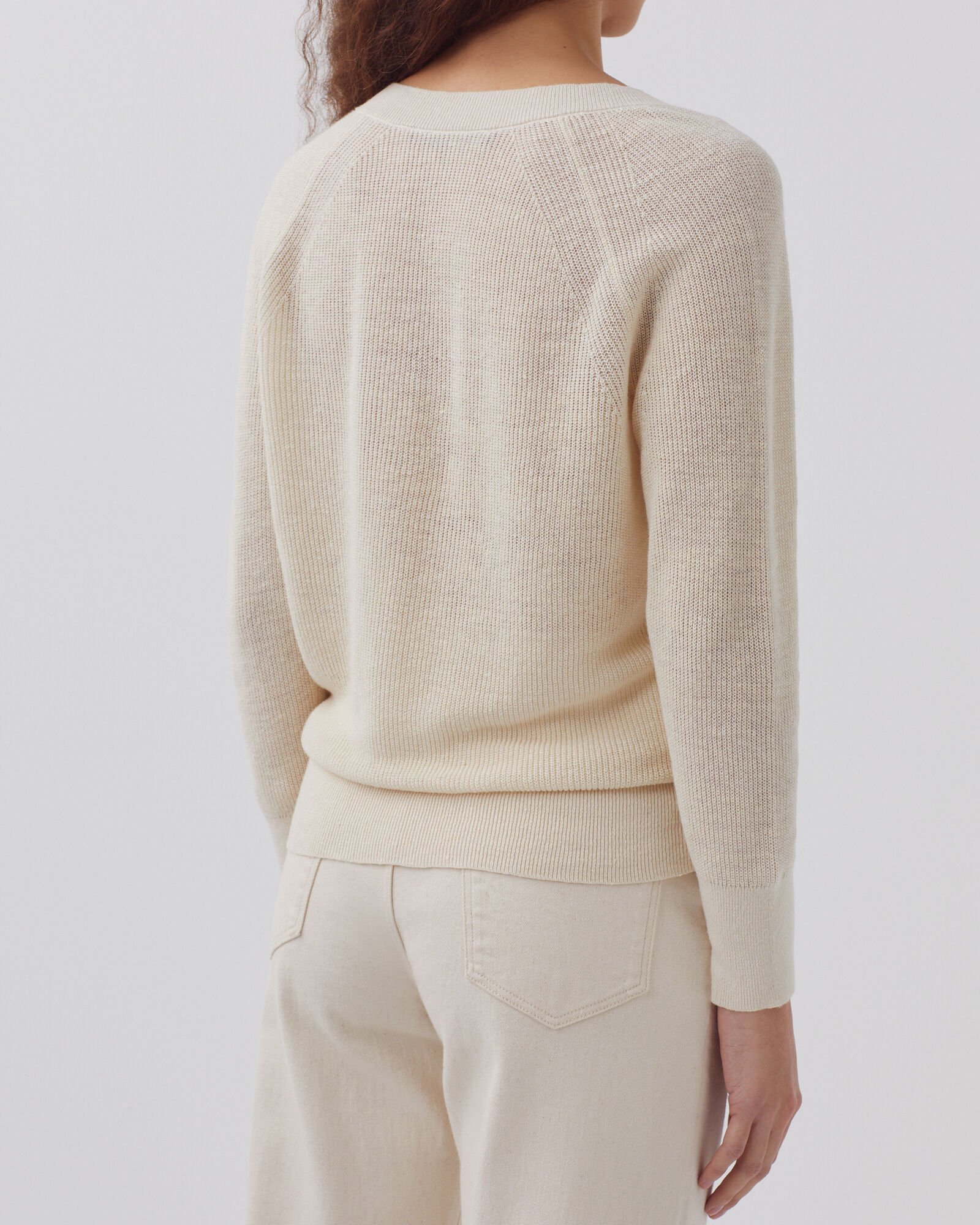 【MODERNIF】Lehman Linen V-Neck Knit Cotton Linen V Neck Knit – BASSIKE