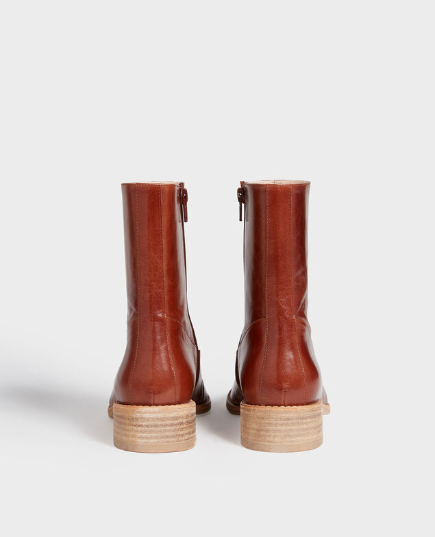 Fitted leather boots Camel