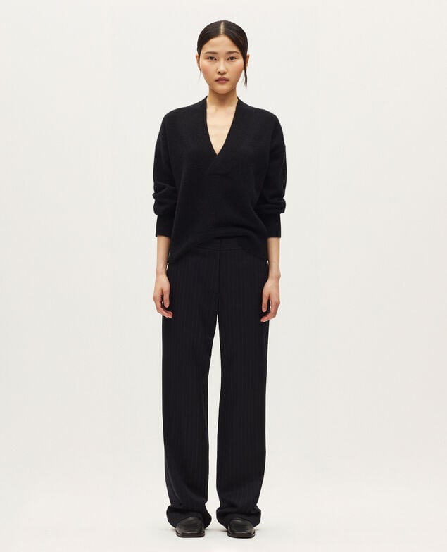 V-neck cashmere jumper H091 black beauty