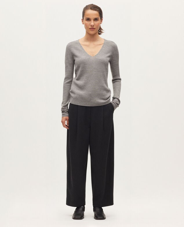 V-neck merino wool jumper K070 mel gray