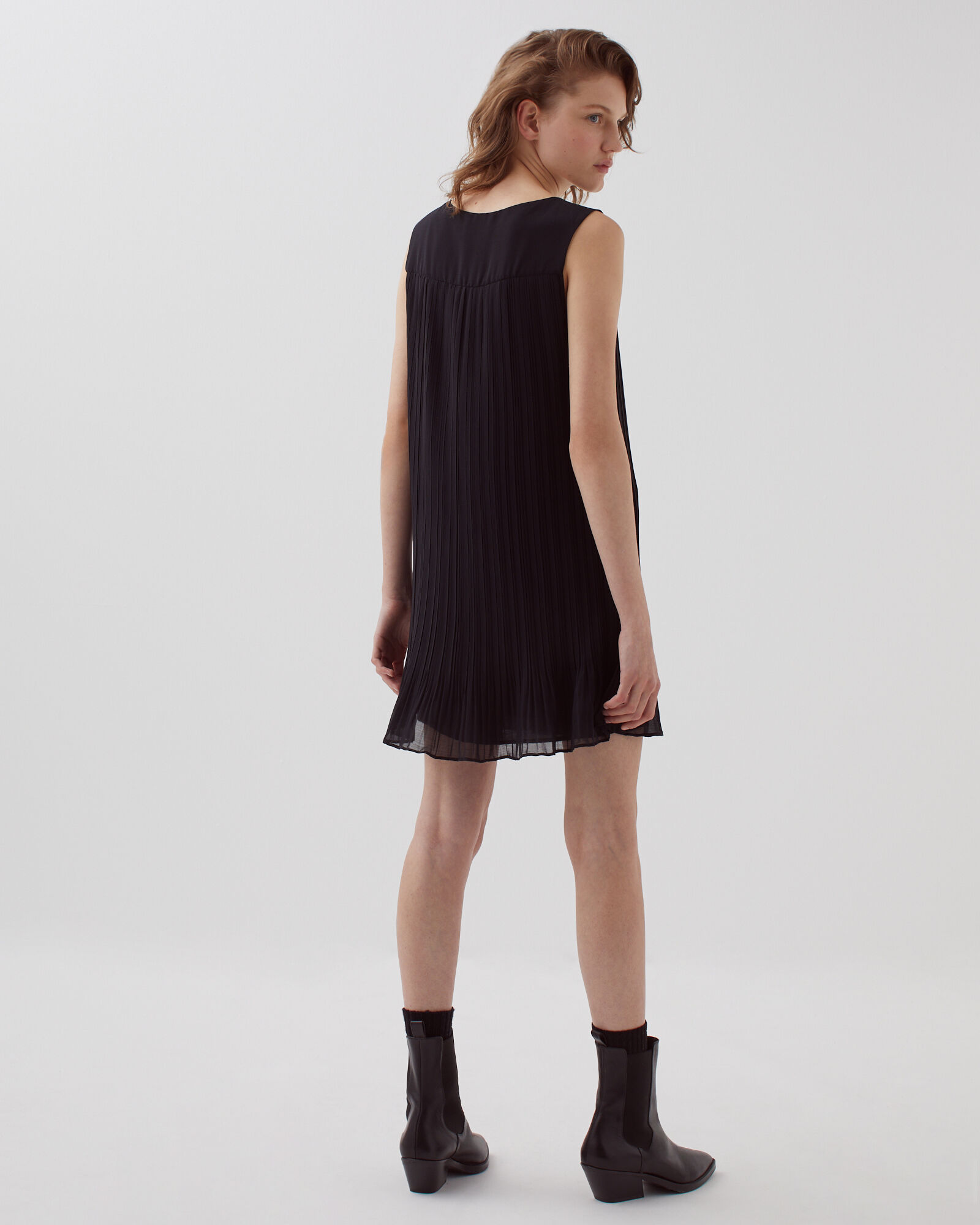 herlipto Polo Pleated Mini Dress ブラック M herlipto ◼︎Polo Pleated Mini Dress ¥22,000(taxin) color