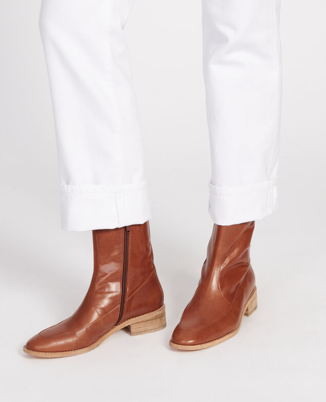 Fitted leather boots Camel