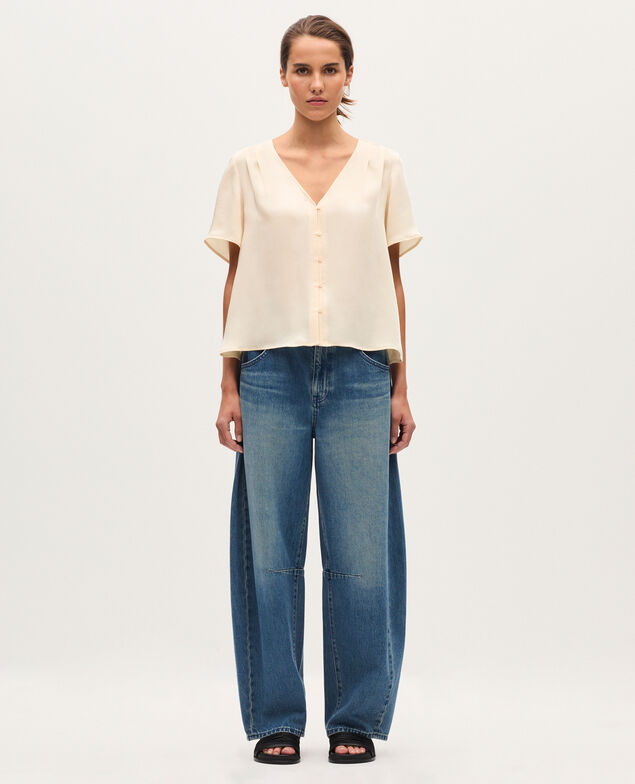 Silky V-neck blouse J300 natural