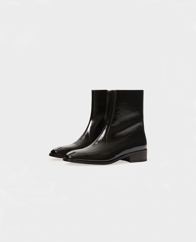  Fitted leather boots Black beauty