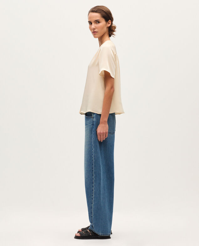 Silky V-neck blouse J300 natural