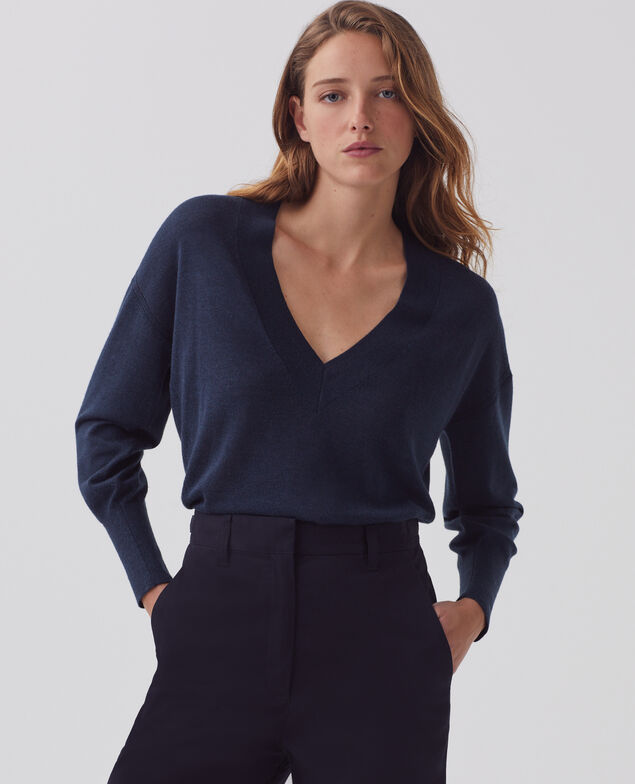 Wool and silk V-neck jumper J690 blueberry