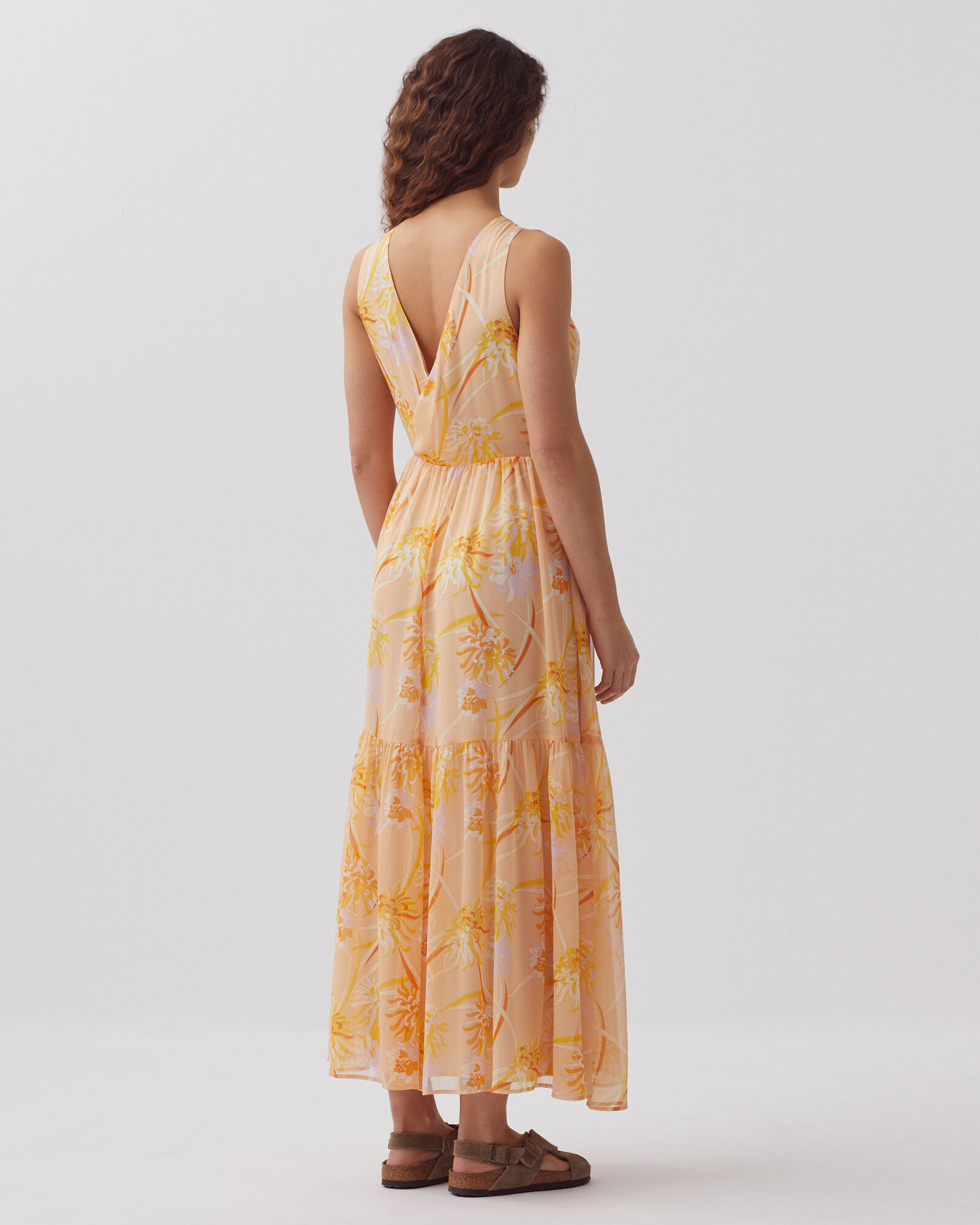 セール 登場から人気沸騰 dahlia dress maxi Fluid beige Cotonniers des Comptoir - レディースウェア