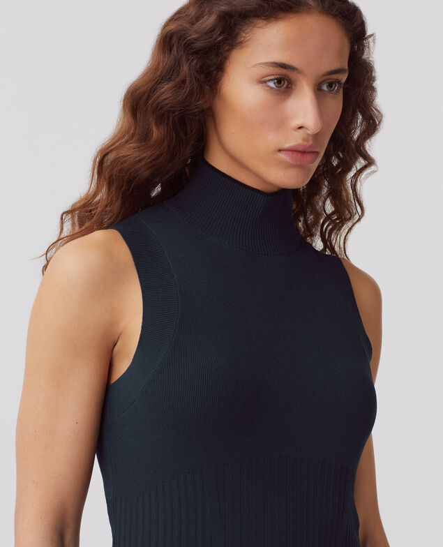 Sleeveless knit top J690 blueberry