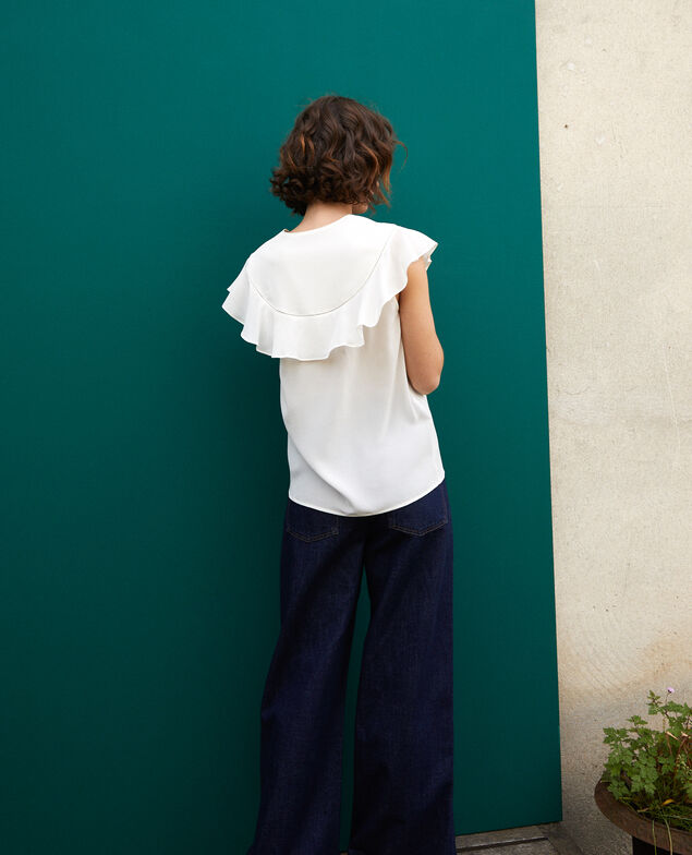 Frilly blouse White