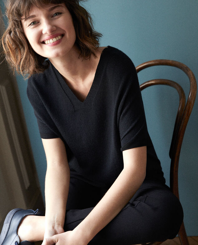 Zero-stitching short-sleeved knit Noir