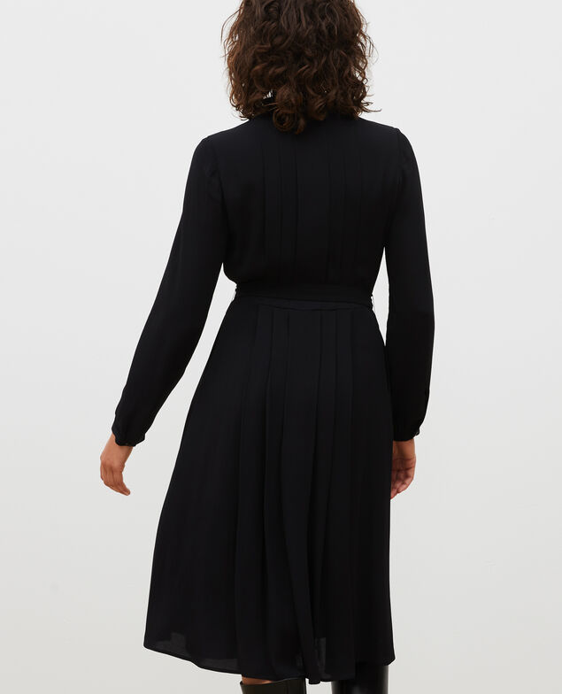 Pleated dress with belt  Black beauty