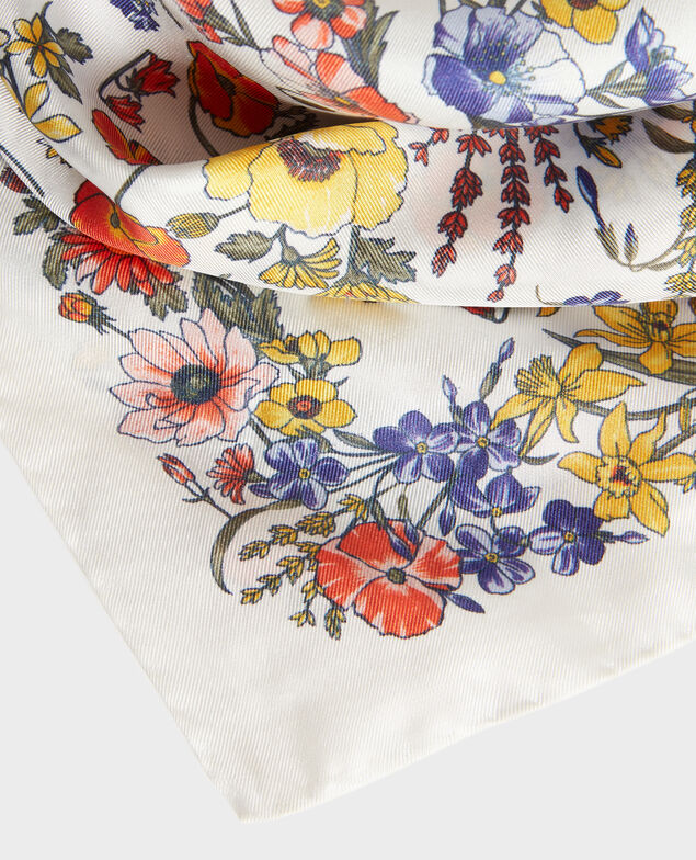 Square silk scarf Gardenia