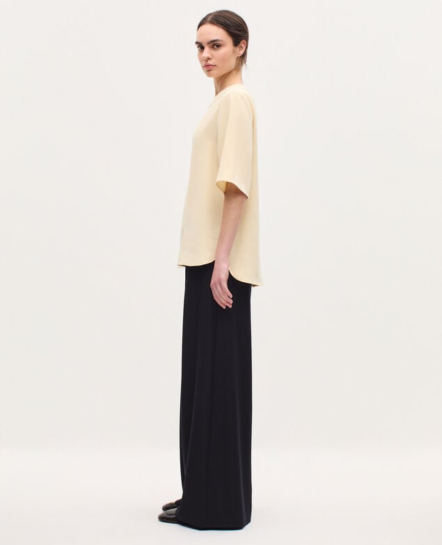 Silky crepe top K300 ecru beige
