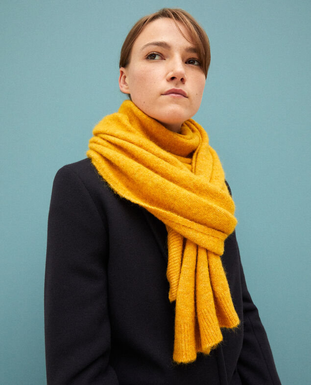 Fluffy scarf Golden spice