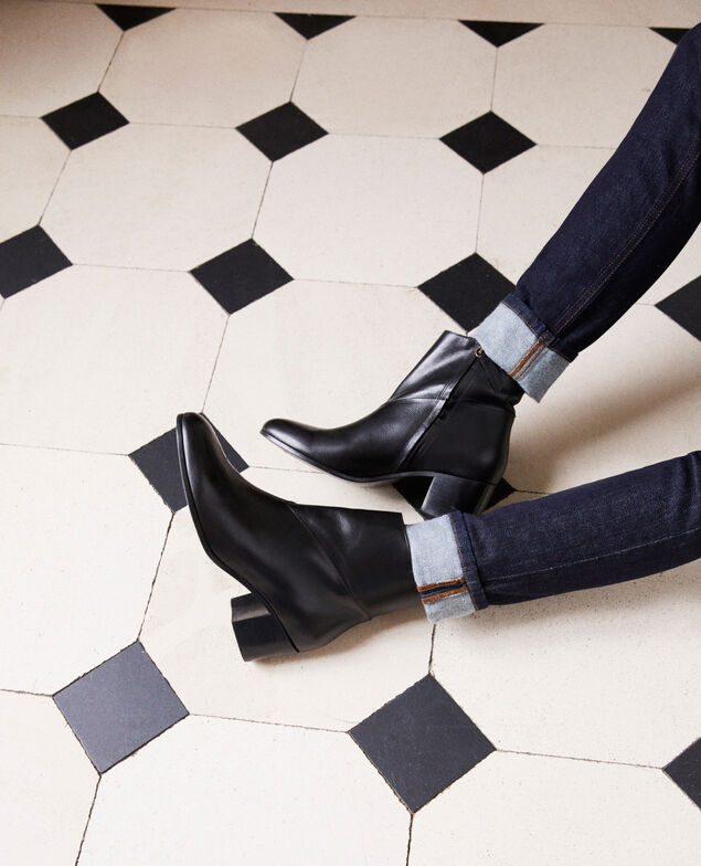 Black leather ankle boots Noir