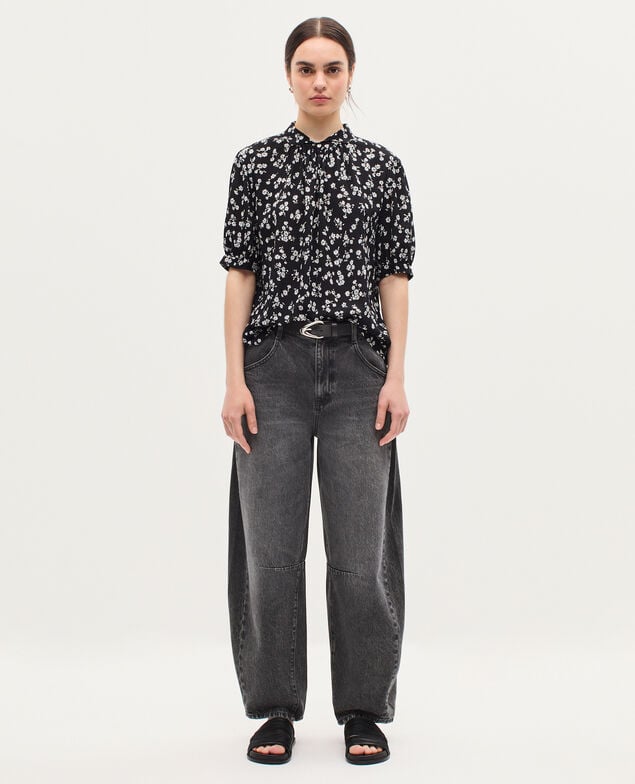 Short-sleeve silky blouse K094 daisy black