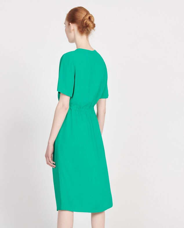 Straight and loose dress Golf green