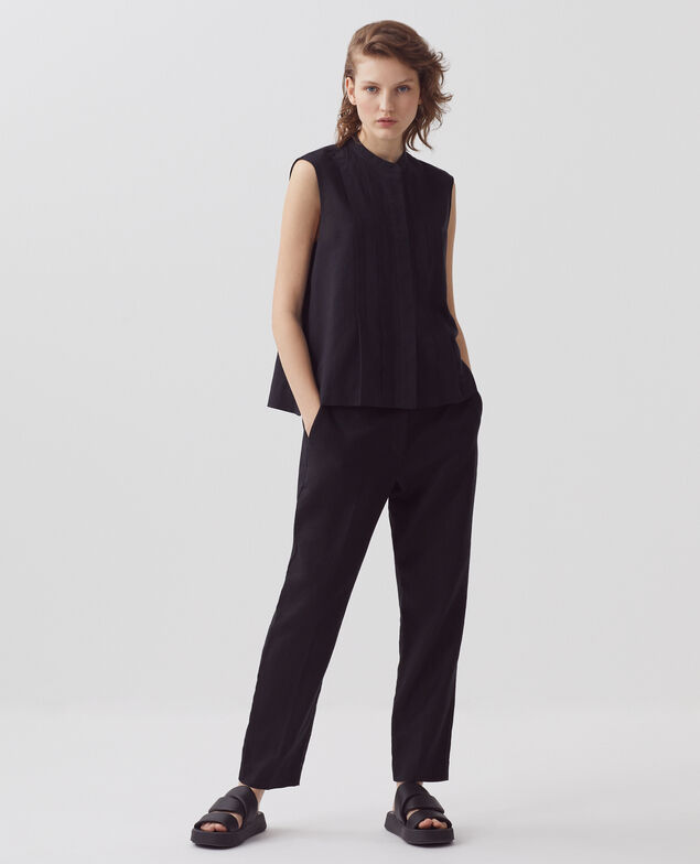 Sleeveless blouse H091 black beauty
