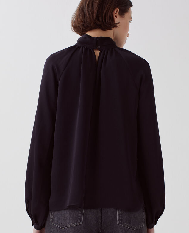 Flowing blouse H091 black beauty