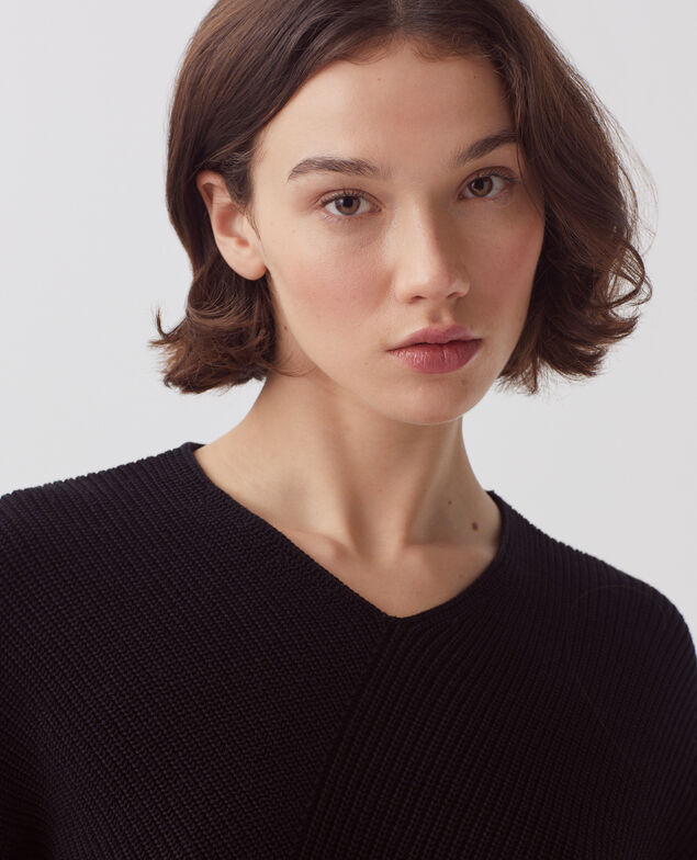 V-neck cotton jumper H091 black beauty
