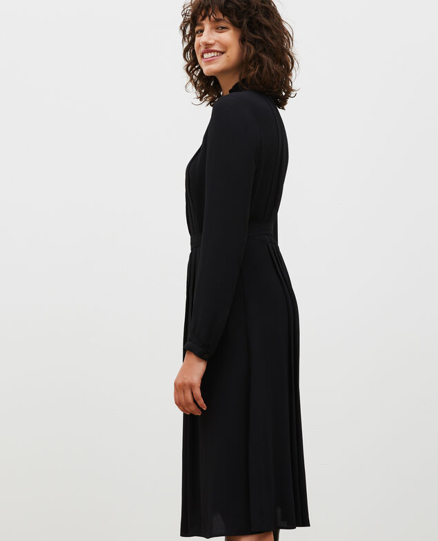 Pleated dress with belt  Black beauty