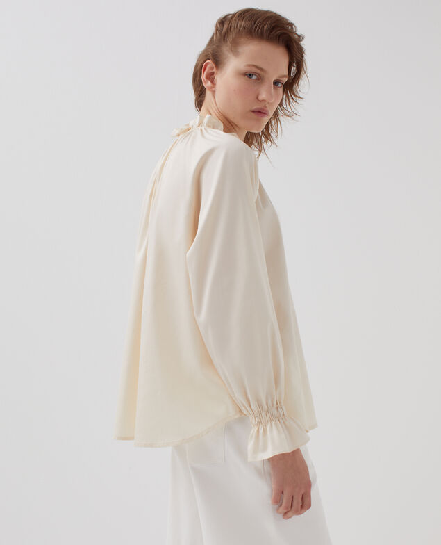 Ruffle neck shirt I300 pearled ivory